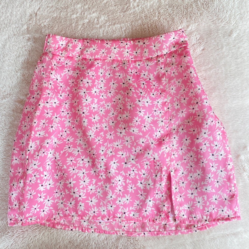 Bershka floral mini skirt with 90s split hem